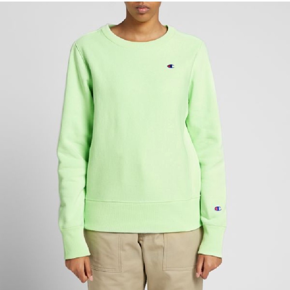 NWT!!  Women’s Champion Reverse Weave sweatshirt!